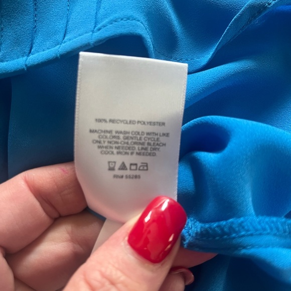 New! Express Bright Blue Pleated Polyester Blouse Long Sleeve Women’s size S - Picture 10 of 13